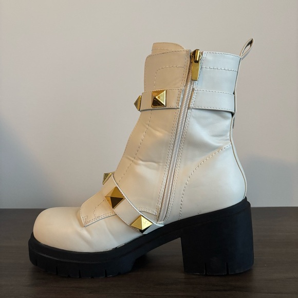 Nine West Women’s Junga Lug Sole Cream Studded Boots - Picture 2 of 5